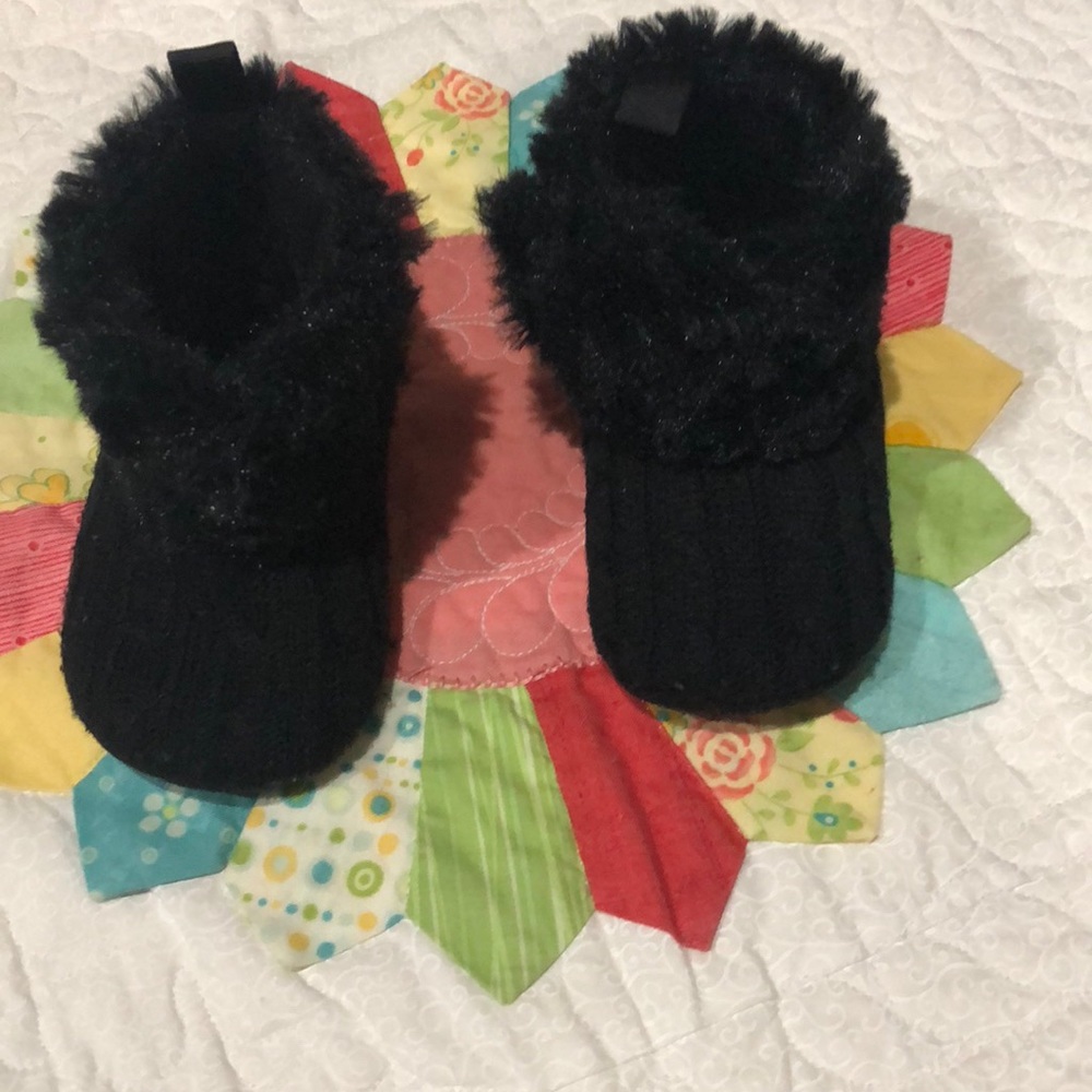 Black crib boots 0 to 3 months